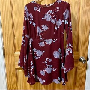 Forever 21 LS Burgundy flowered bell sleeve dress